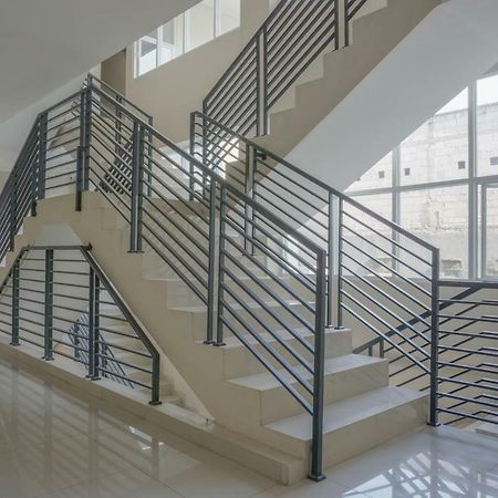 Residences By Reddoorz Near Mt Haryono - Minimum Stay 7 Days 자카르타 외부 사진