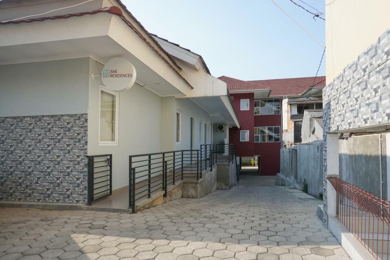 Residences By Reddoorz Near Mt Haryono - Minimum Stay 7 Days 자카르타 외부 사진
