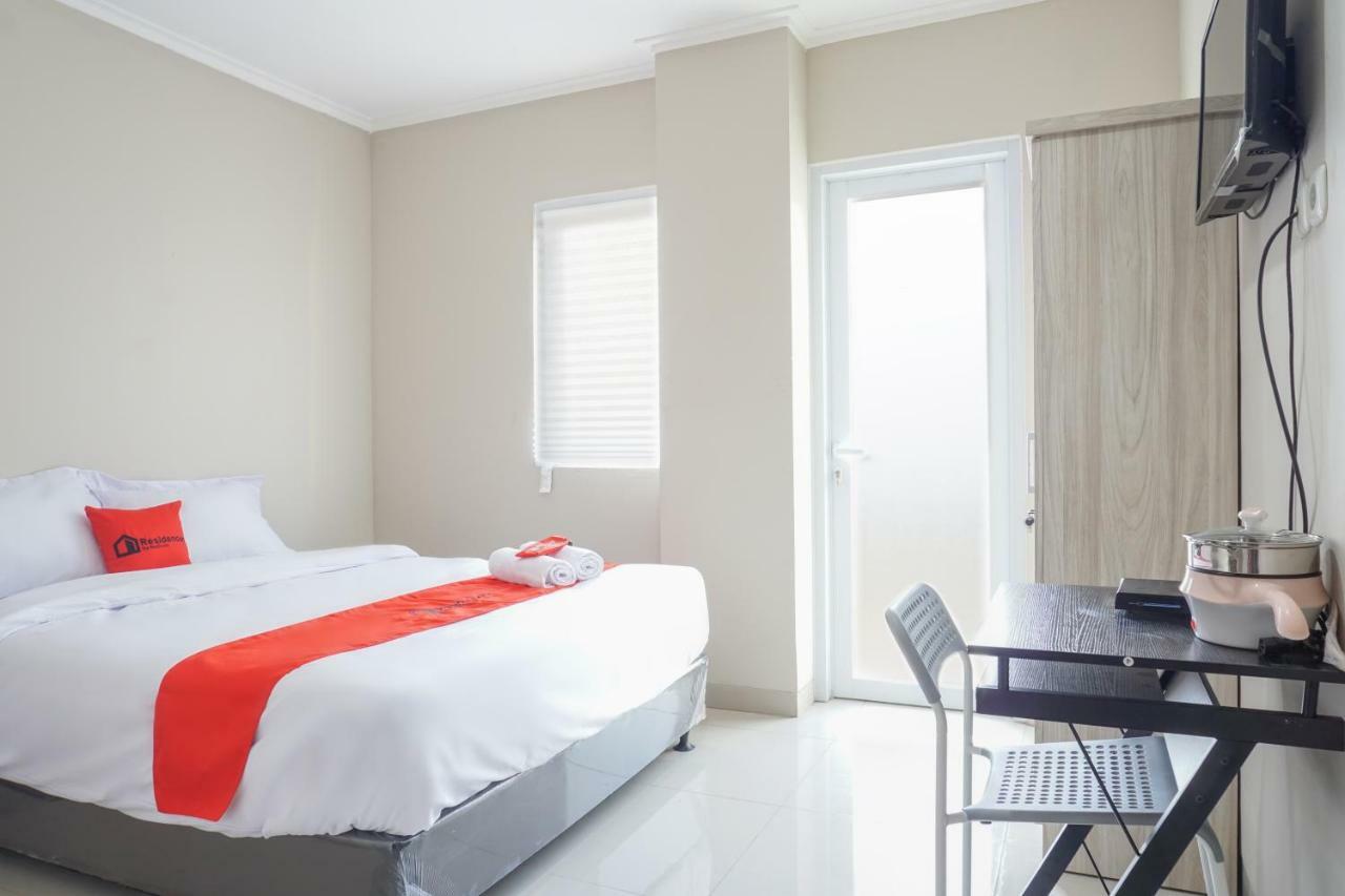 Residences By Reddoorz Near Mt Haryono - Minimum Stay 7 Days 자카르타 외부 사진