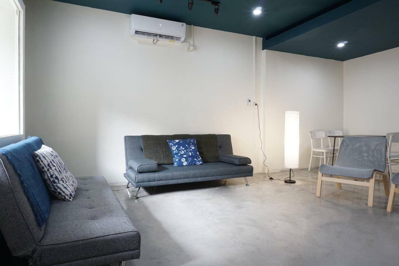 Residences By Reddoorz Near Mt Haryono - Minimum Stay 7 Days 자카르타 외부 사진